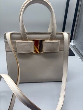 Salvatore Ferragamo Vara Bow Ivory Leather 2 Way Tote Crossbody Italy with COA